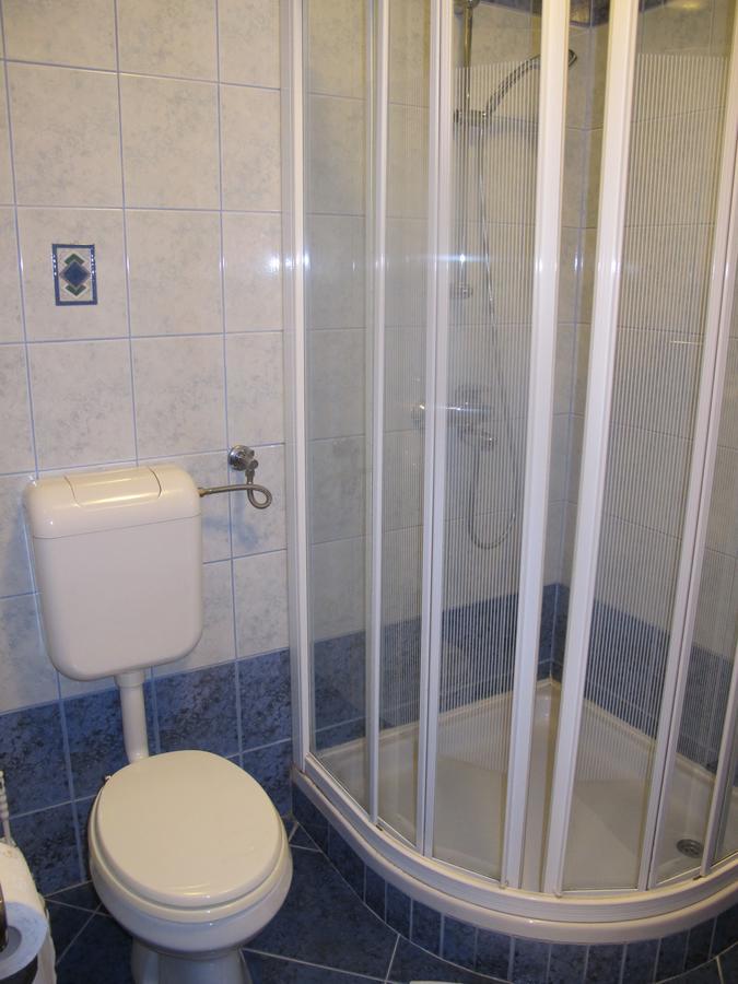 Apartment Sobe Ravbar Ново Место Екстериор снимка